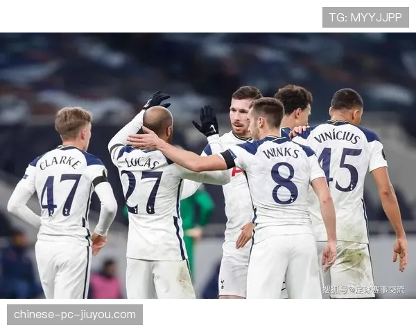 保级俱乐部社区活动：热刺组织青少年足球训练营